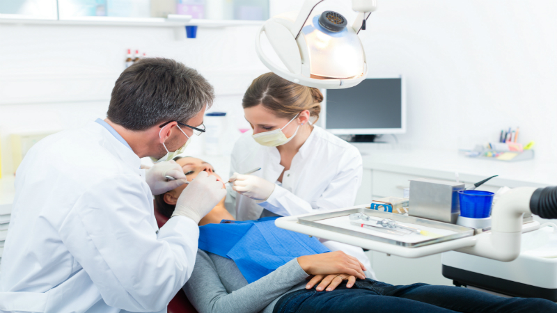 An Emergency Dentist in Etobicoke Provides Help When It’s Most Needed